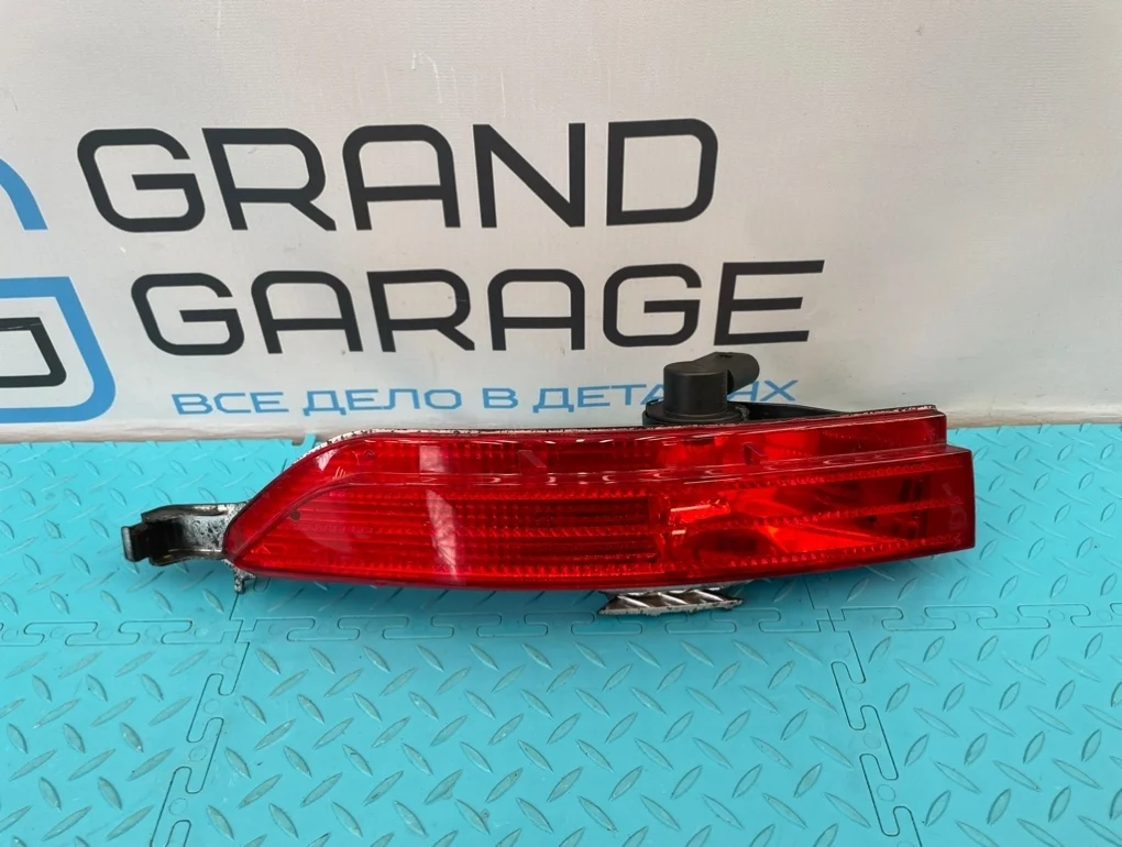 Фонарь противотуманный Volkswagen Touareg 2012 7P6945702F 7P5 CGRA 3.6, задний правый