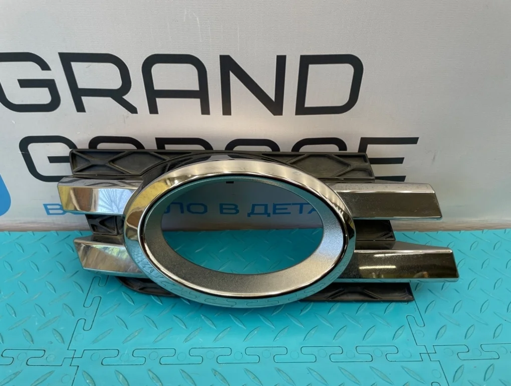 Решетка в бампер Mercedes-Benz Gl-Class 2008 A1648851823 X164 273.923 4.7, передняя правая