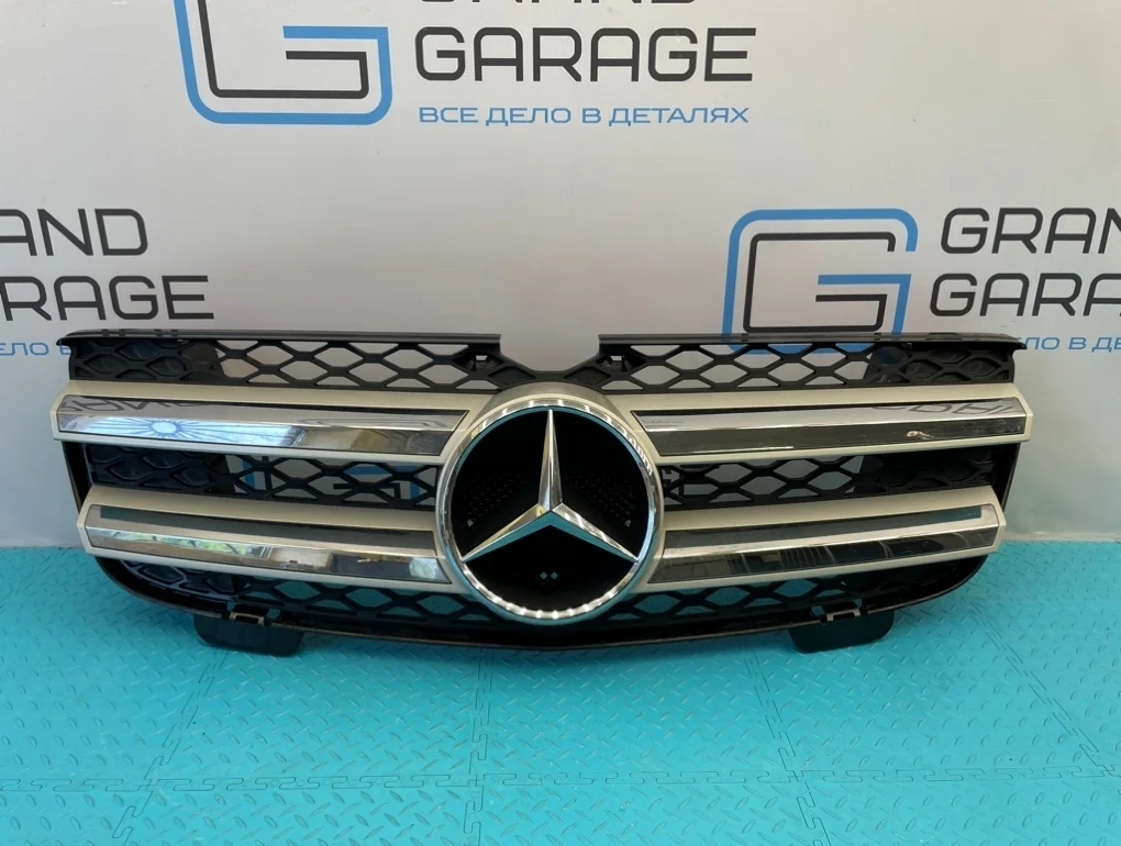 Решетка радиатора Mercedes-Benz Gl-Class 2008 A1648880123 X164 273.923 4.7