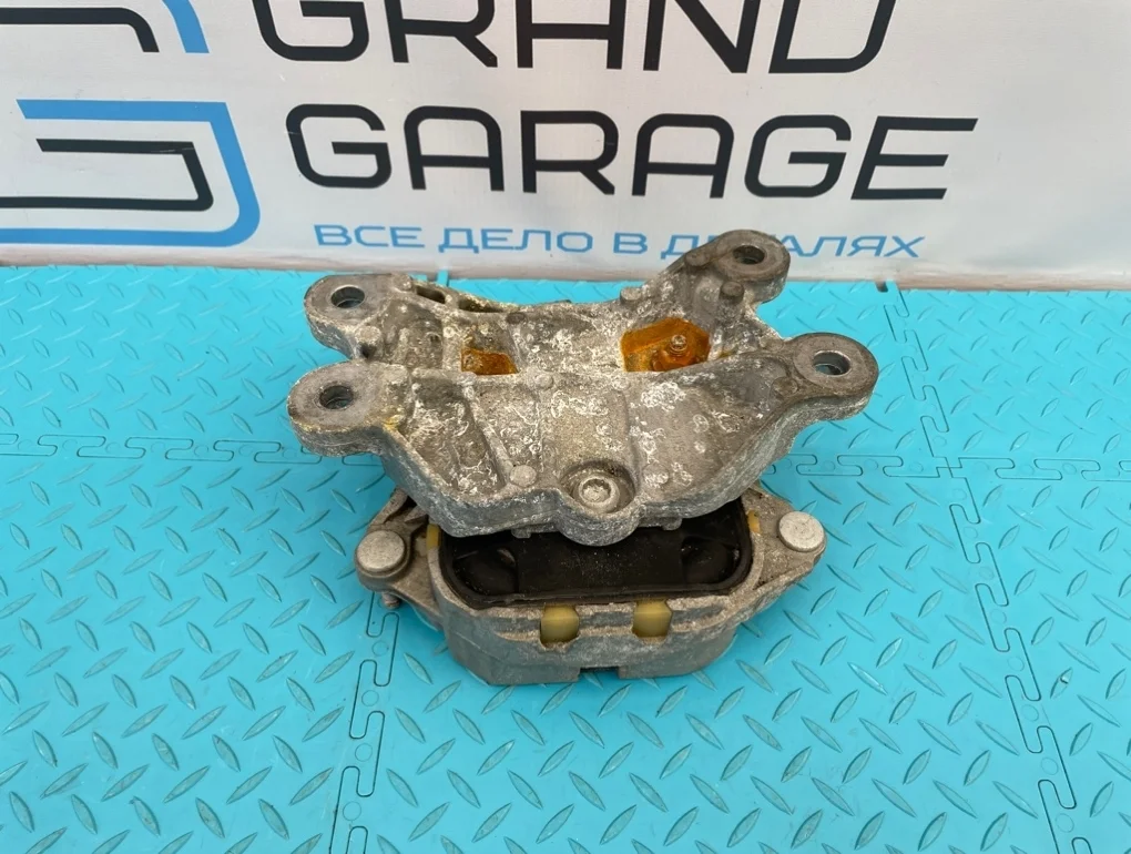 Подушка кпп Audi A7 2011 4G0399153T 4GA CGWB 3.0, задняя