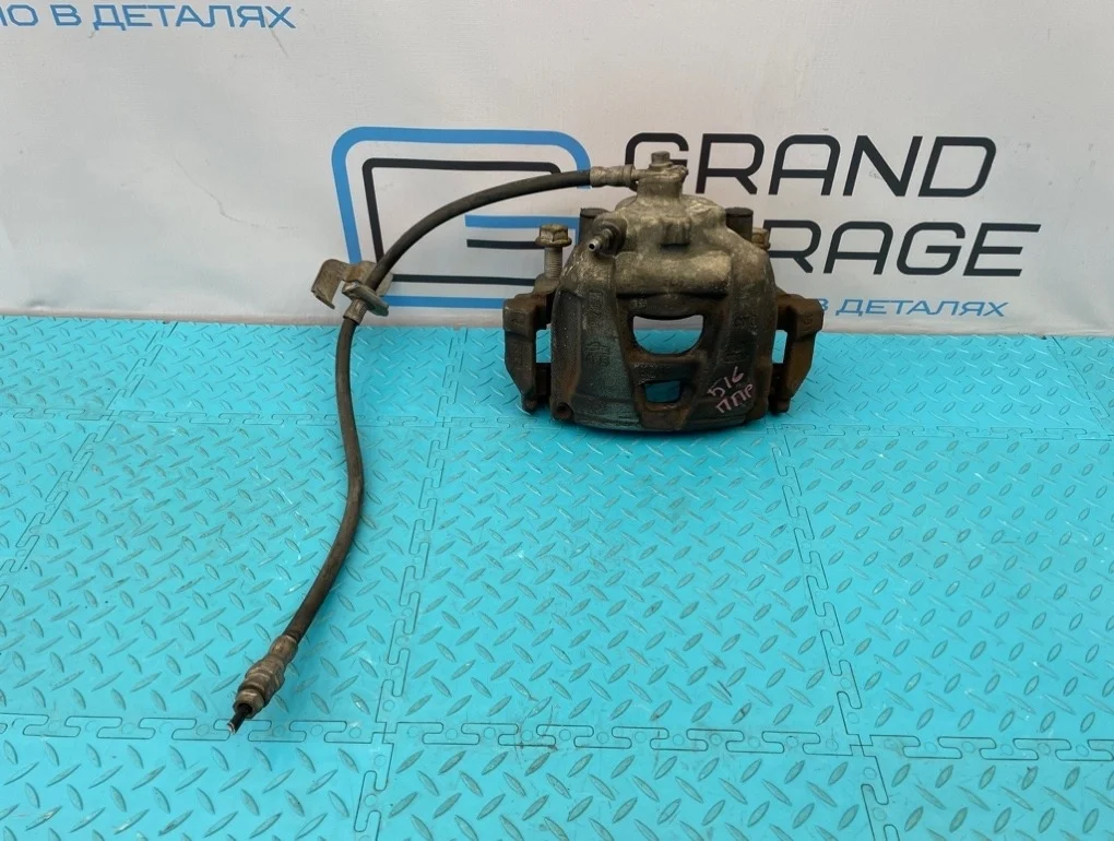 Суппорт Audi Q3 2012 5N0615124 8UB CPSA 2.0, передний правый