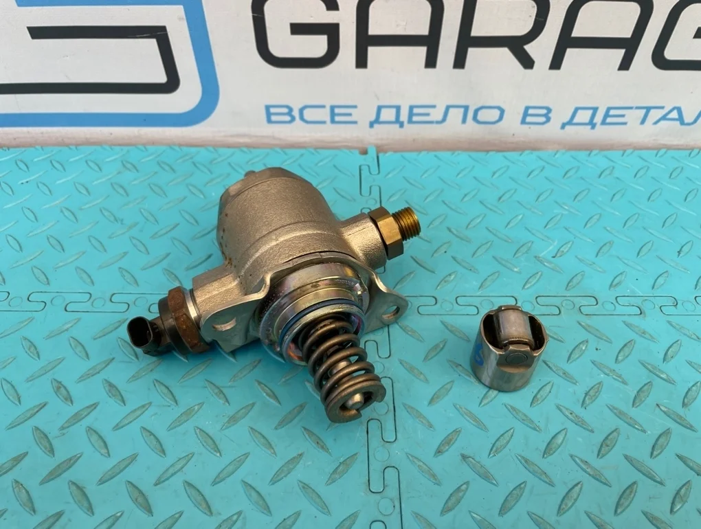 Насос топливный Audi A4 Allroad 2011 06J127025F 8KH CDNC 2.0