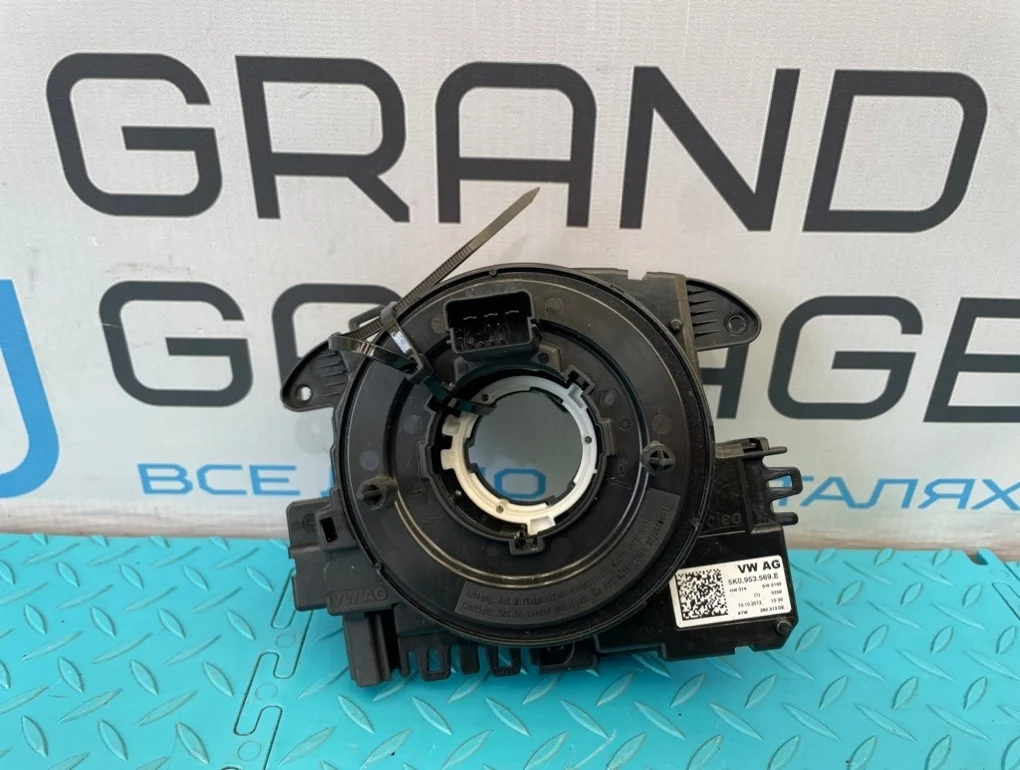 Шлейф подрулевой Audi Q3 2012 5K0953569E 8UB CPSA 2.0