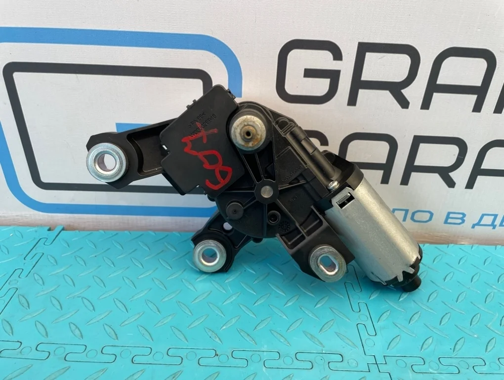 Моторчик стеклоочистителя Audi A6 2013 8U0955711A C7 CHVA 2.8, задний