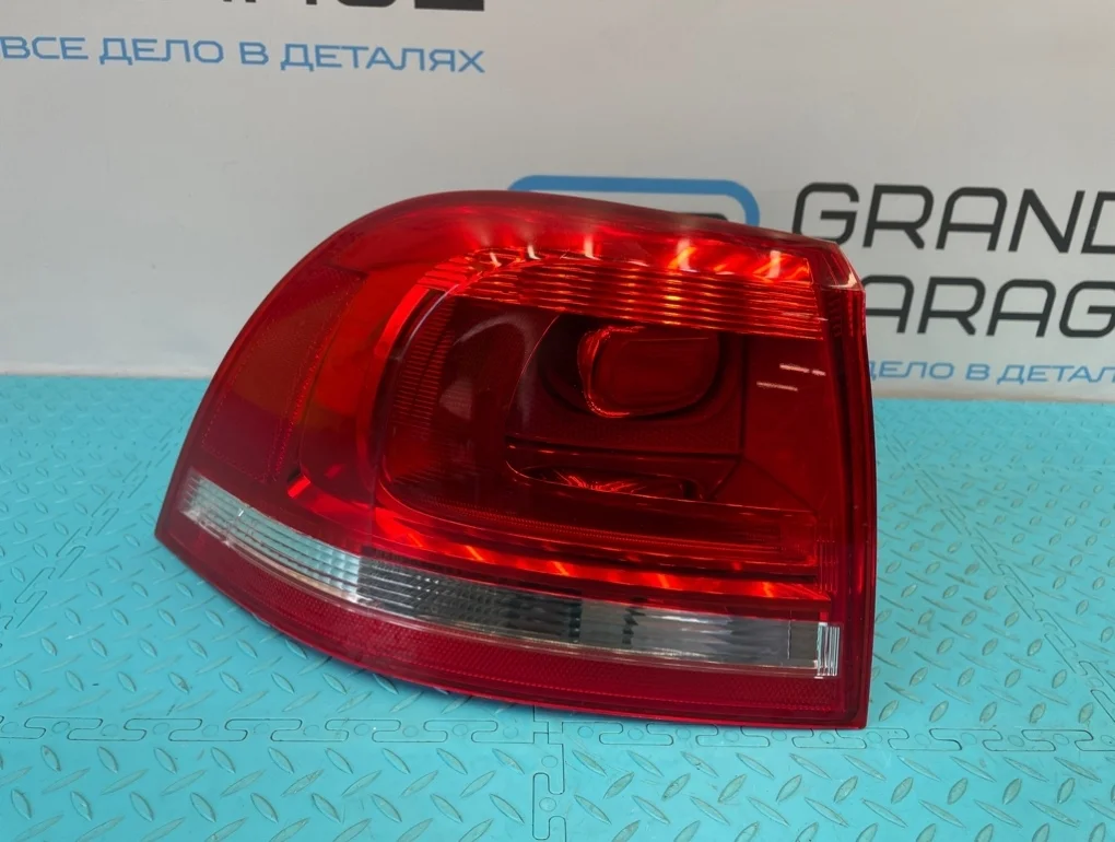 Фонарь Volkswagen Touareg 2012 7P6945095D 7P5 CGRA 3.6, задний левый