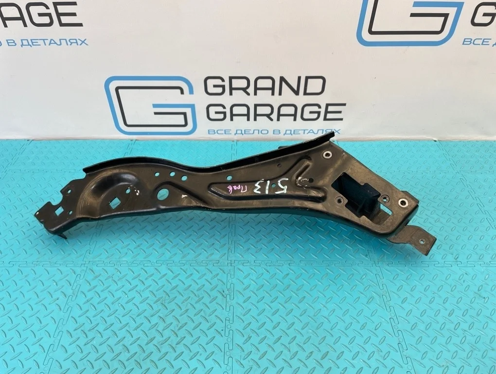 Кронштейн фары Mercedes-Benz E-Class 2012 A2126200291 W212 276.952 3.5, правый