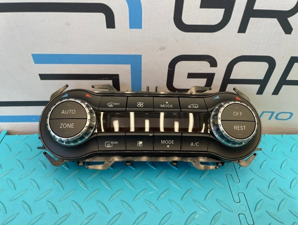 Блок климата Mercedes-Benz Gla-Class 2014 A2469002408 X156 270.920 2.0