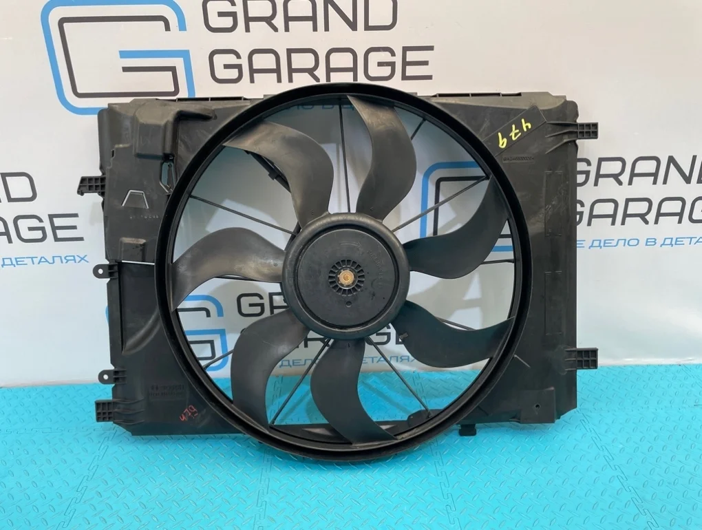 Вентилятор охлаждения Mercedes-Benz Cla-Class 2013 A2465000064 C117 270.920 2.0