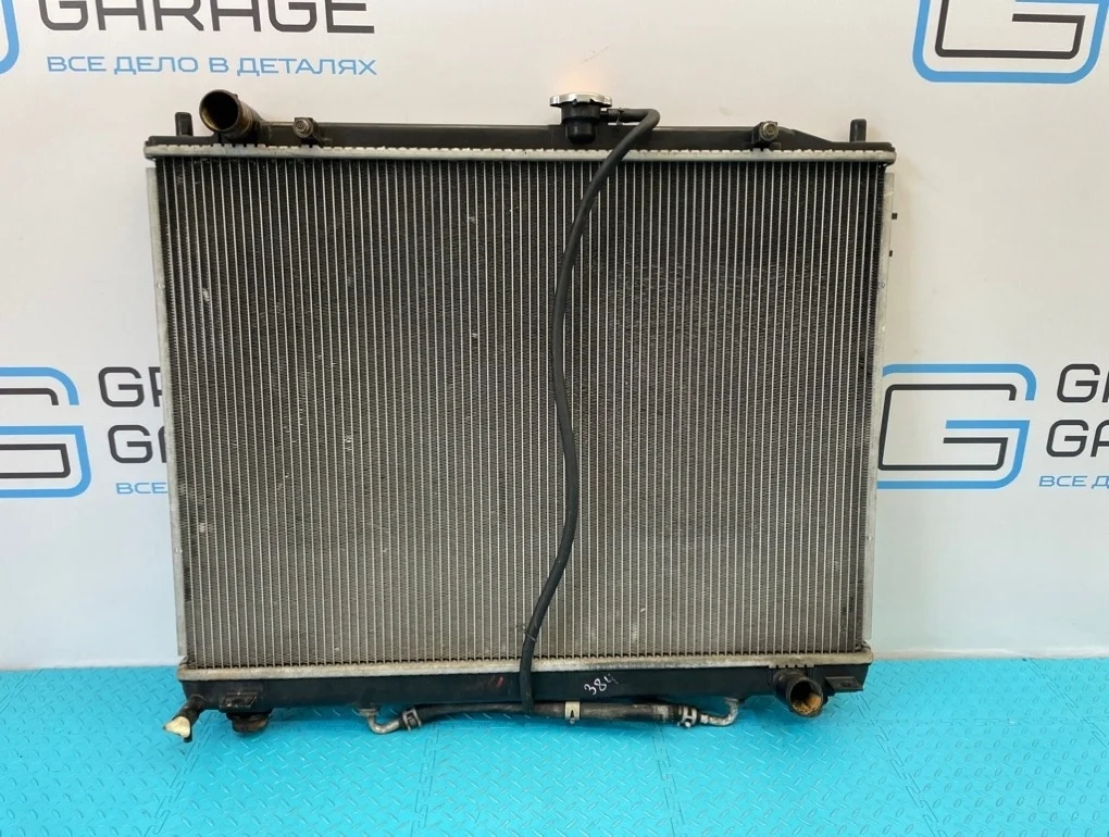 Радиатор охлаждения Mitsubishi Pajero 2002 MN135951 V75W 6G74 3.5