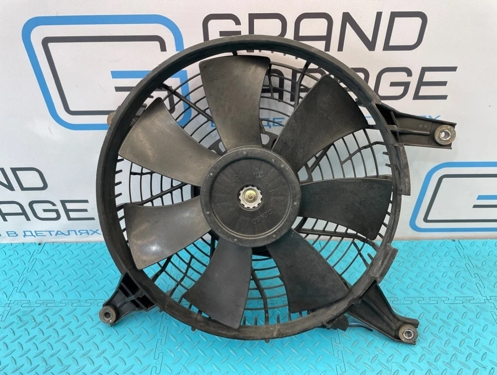 Вентилятор охлаждения Mitsubishi Pajero 2002 MR500878 V75W 6G74 3.5