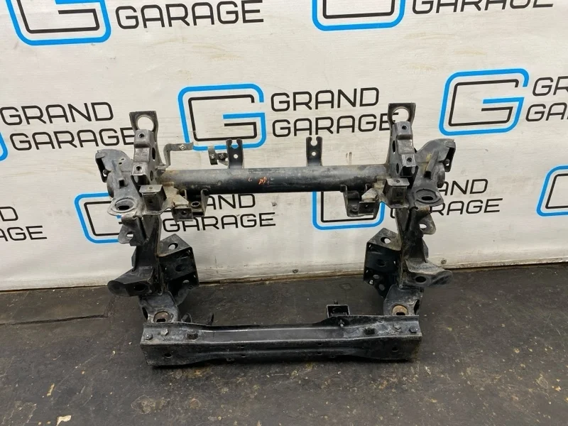 Балка передняя Mitsubishi Pajero 2002 4000A210 V75W 6G74 3.5