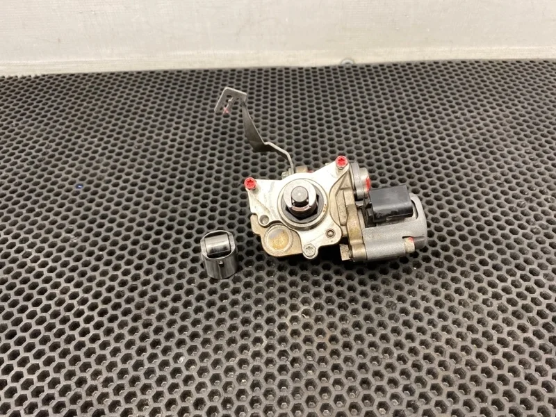 Насос топливный Mercedes-Benz C-Class 2012 A2710703501 W204 271.820 1.8