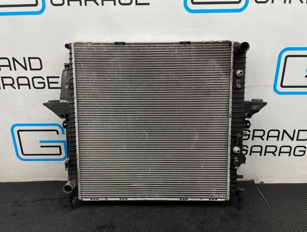 Радиатор охлаждения Land Rover Range Rover Sport 2007 PCC500222 L320 448PN 4.4