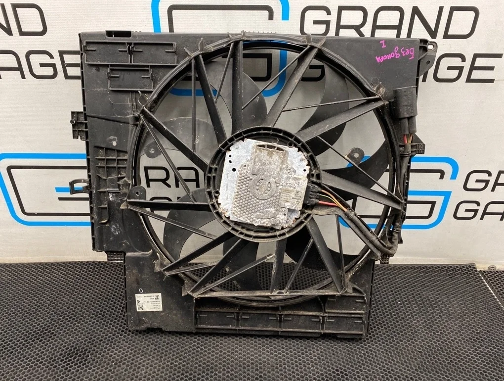 Вентилятор охлаждения Bmw X3 2012 17427601176 F25 N20B20A 2.0