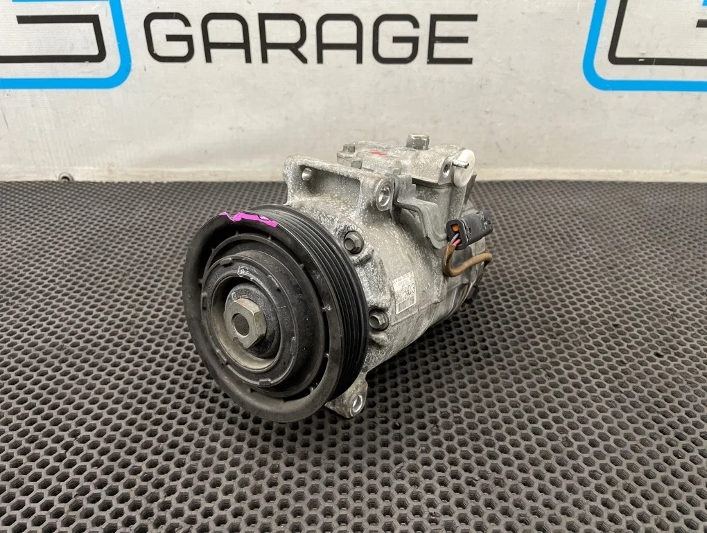 Компрессор кондиционера Mercedes-Benz B-Class 2013 A0042300311 W246 270.910 1.6