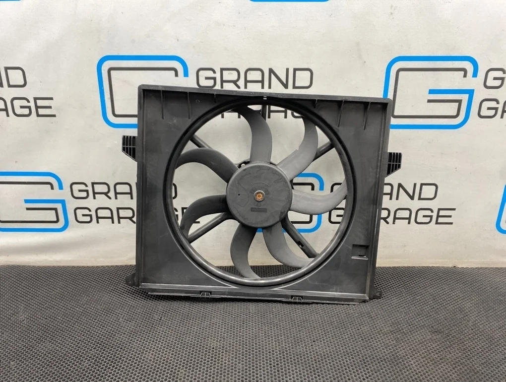 Вентилятор охлаждения Mercedes-Benz R-Class 2008 A1645000493 W251 272.967 3.5