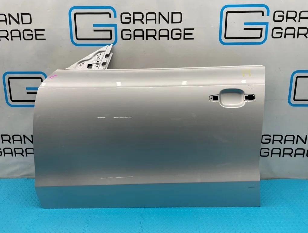 Дверь Audi A5 2011 8T8831051C 8T CDNC 2.0, передняя левая