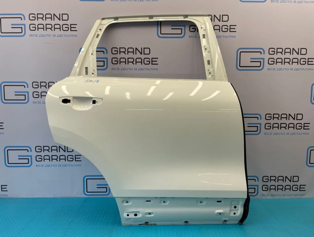 Дверь Volkswagen Touareg 2012 7P0833056 7P5 CGRA 3.6, задняя правая