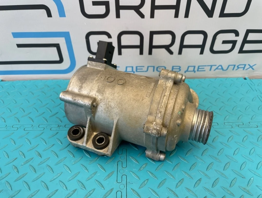 Насос водяной электрический Bmw 4-Series 2014 11517597715 F32 N20B20B 2.0