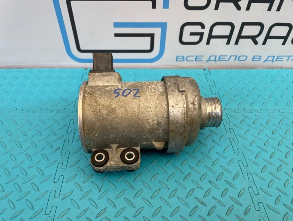 Насос водяной электрический Bmw 5-Series 2012 11517604027 F11 N20B20B 2.0