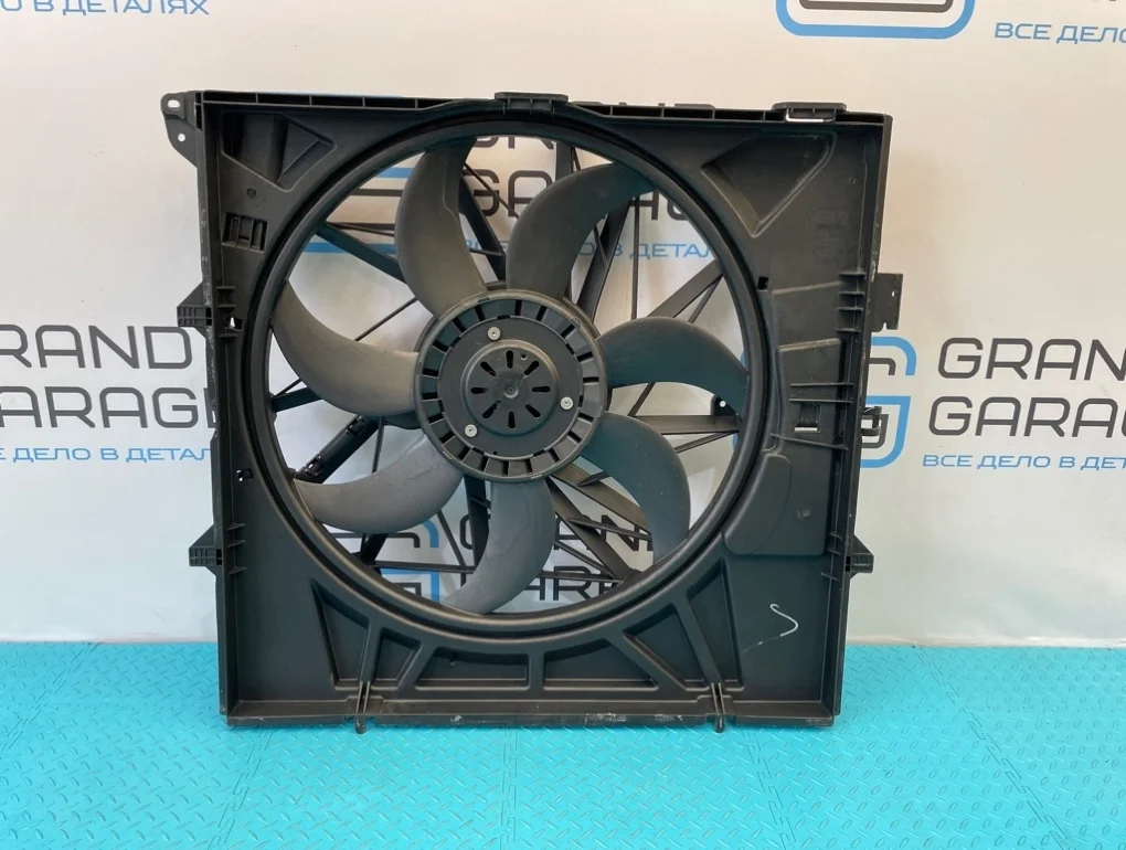 Вентилятор охлаждения Bmw X3 2011 17427593850 F25 N52B30A 3.0