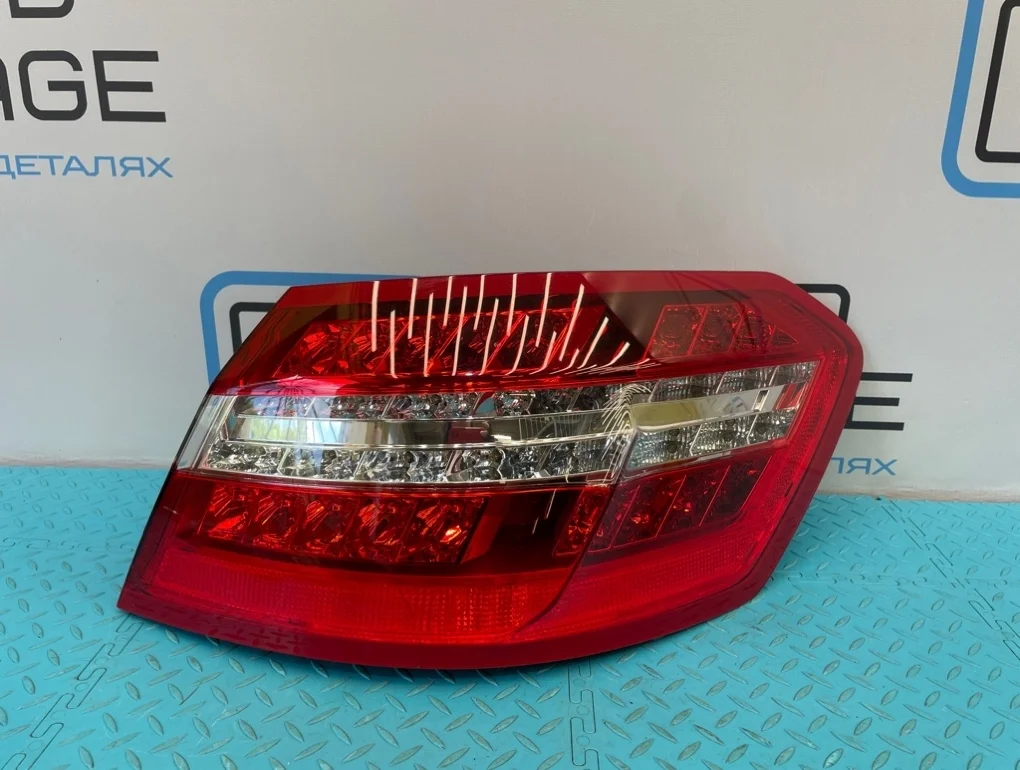 Фонарь Mercedes-Benz E-Class 2009 A2128201264 W212 272.952 3.0, правый
