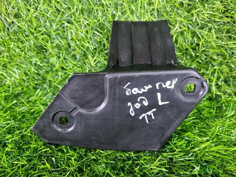 Направляющая заднего бампера Audi TT 2003 8N0807483A 8N AUQ 1.8T, задняя левая