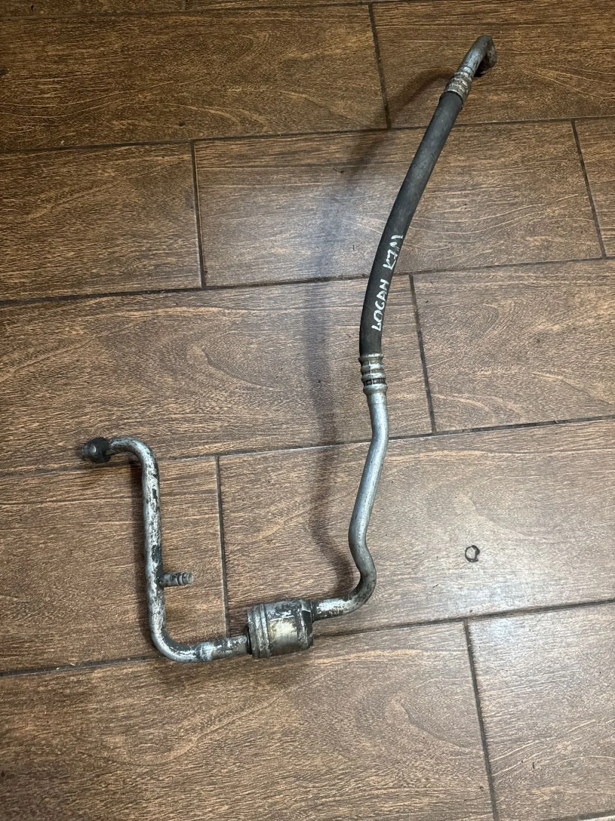 Трубка кондиционера Renault Logan I (2004—2009)