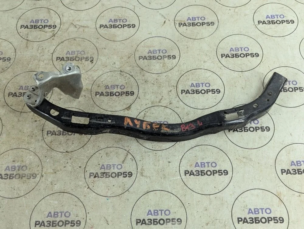 Кронштейн крепления фары Subaru Outback BP (2003—2006)