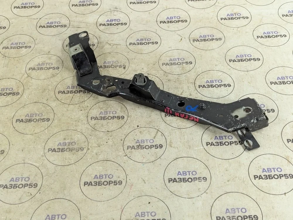 Панель передняя Renault Megane III (2008—2014)