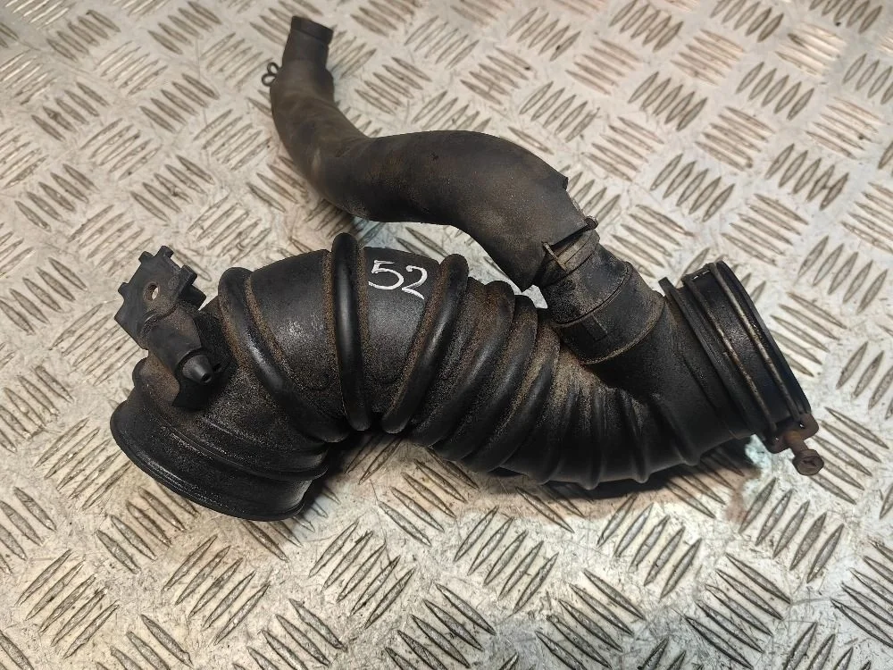 Патрубок воздушного фильтра Toyota Corolla 120