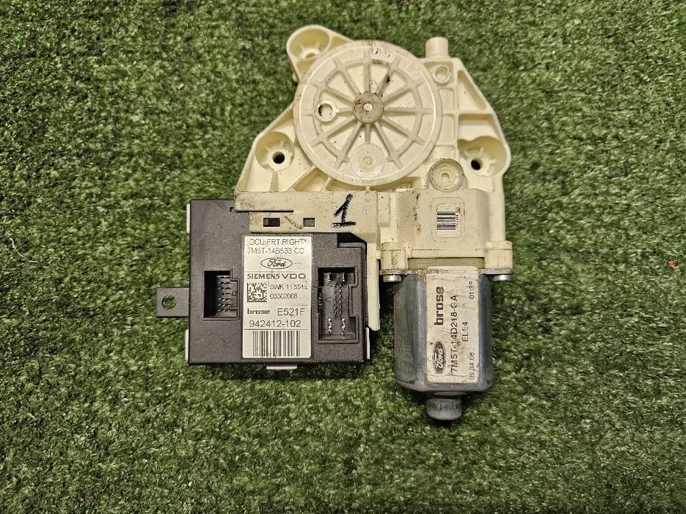 Моторчик стеклоподъемника передний правый Ford 2