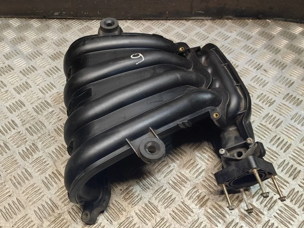 Впускной коллектор Nissan Note E11 HR16