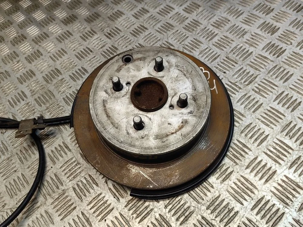 Ступица задняя Toyota Avensis T250