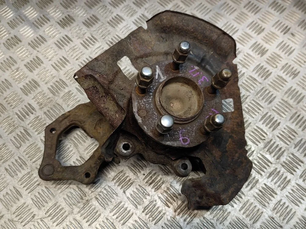 Кулак поворотный задний правый Mazda 6 GH