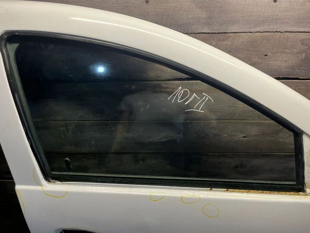 Стекло двери передней правой Renault Logan 2