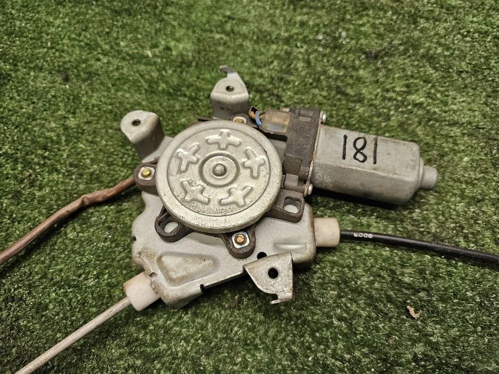 Мотор стеклоподъемника Nissan Wingroad Y12