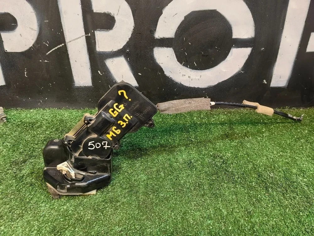 Замок двери задней правой Mazda 6 GG