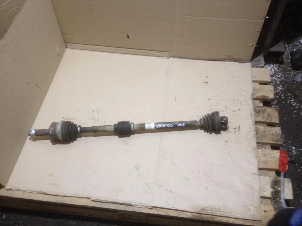 Полуось передняя правая Hyundai Elantra HD