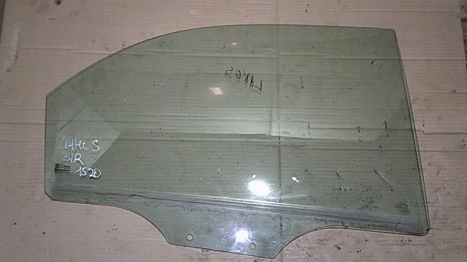 Стекло двери задней правой Chevrolet Lanos T100