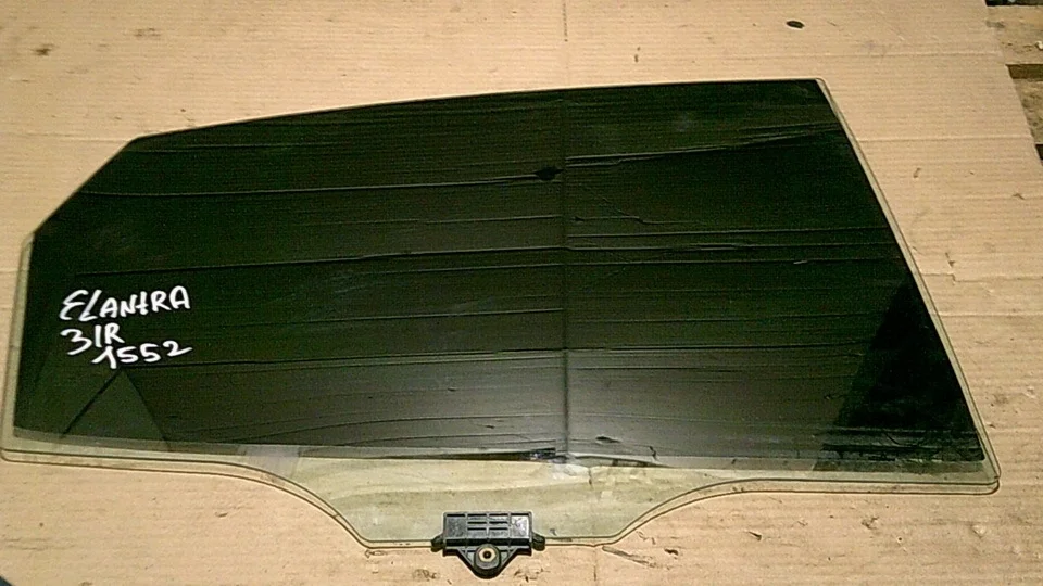 Стекло двери задней правой Hyundai Elantra HD