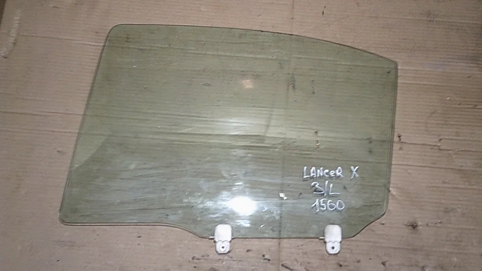 Стекло двери задней левой Mitsubishi Lancer 10 CY