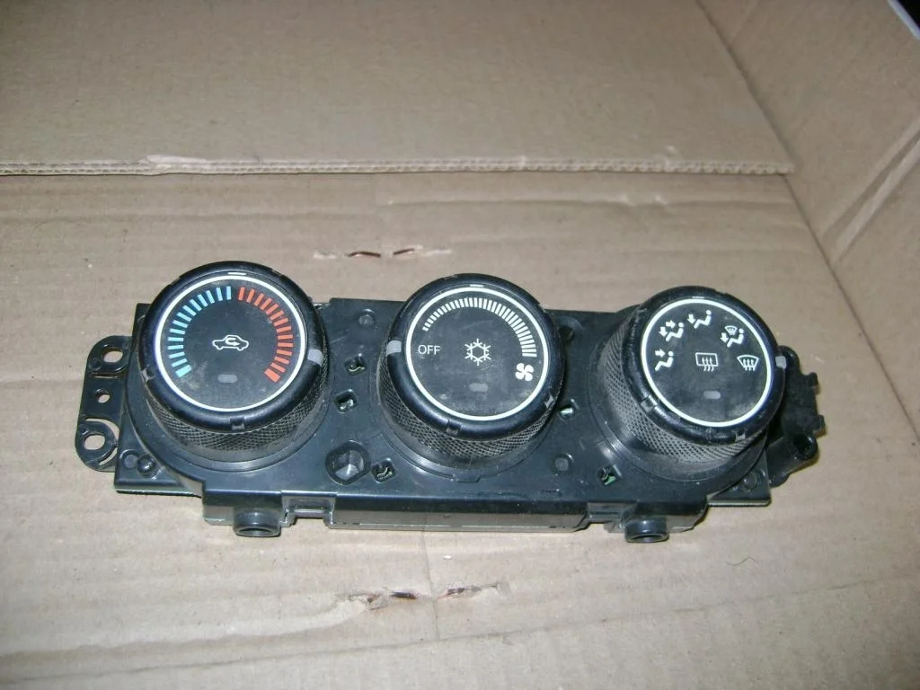 Блок управления отопителем Mitsubishi ASX