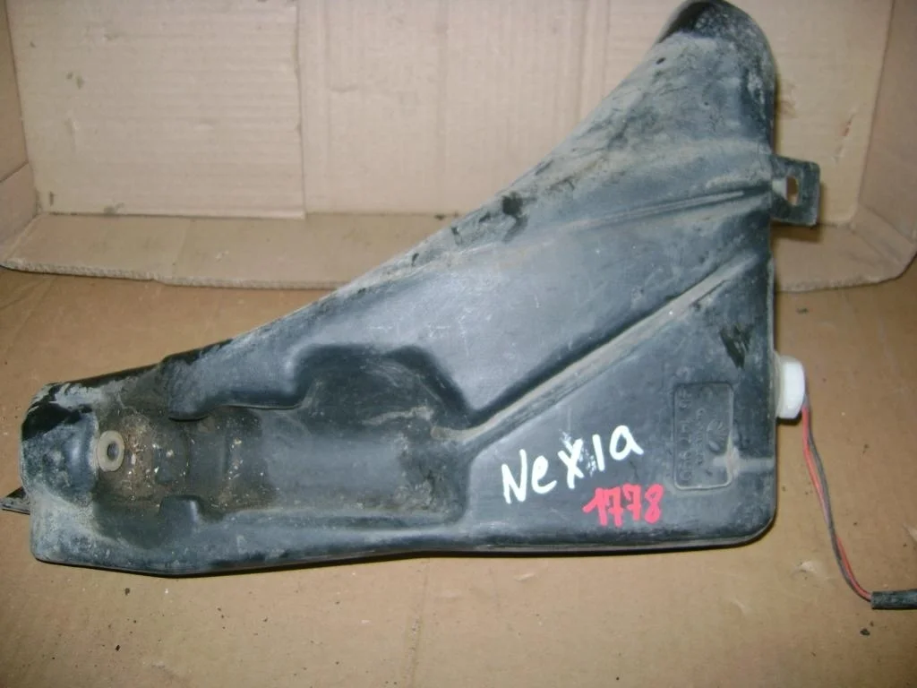 Бачок омывателя лобового стекла Daewoo Nexia N100, N150