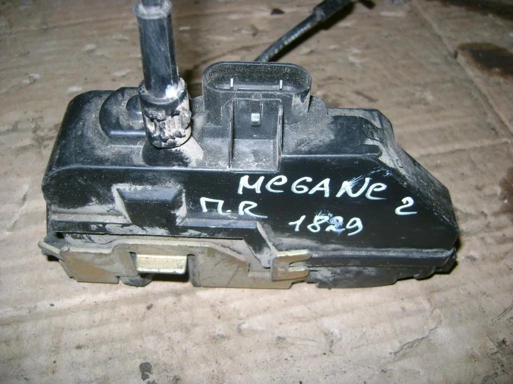 Замок двери передней правой Renault Megane 2