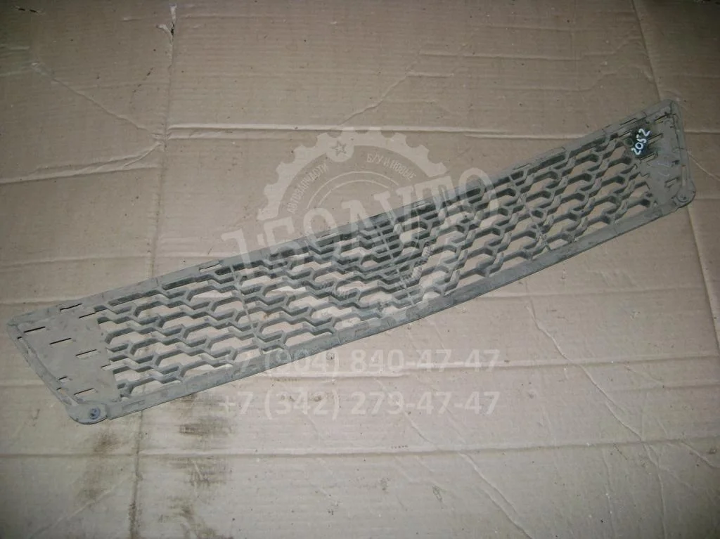 Решетка в бампер центральная Kia Cerato 2 TD