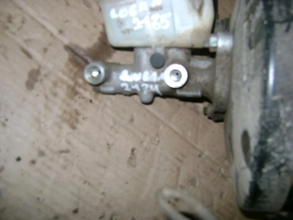 Цилиндр тормозной главный Renault Logan 1 L90