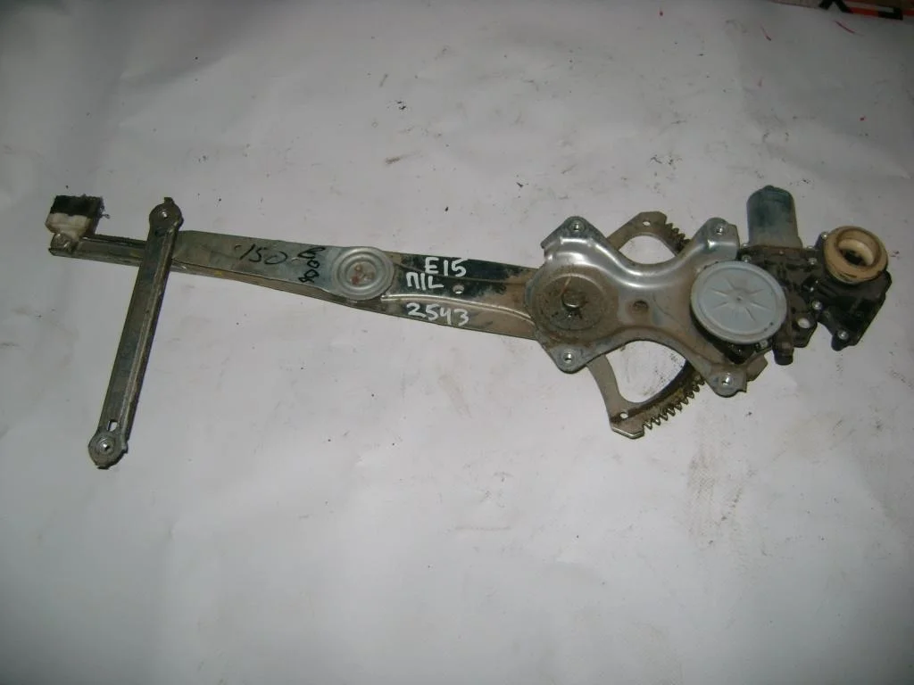 Стеклоподъемник передний левый Toyota Corolla E150