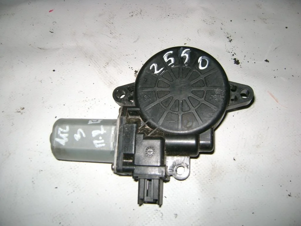 Моторчик стеклоподъемника Mazda 3 BL