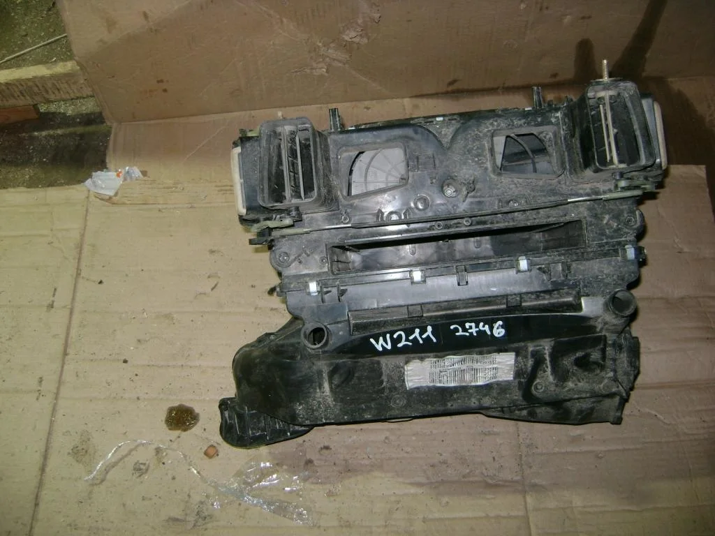 Корпус отопителя Mercedes-Benz -Class W211